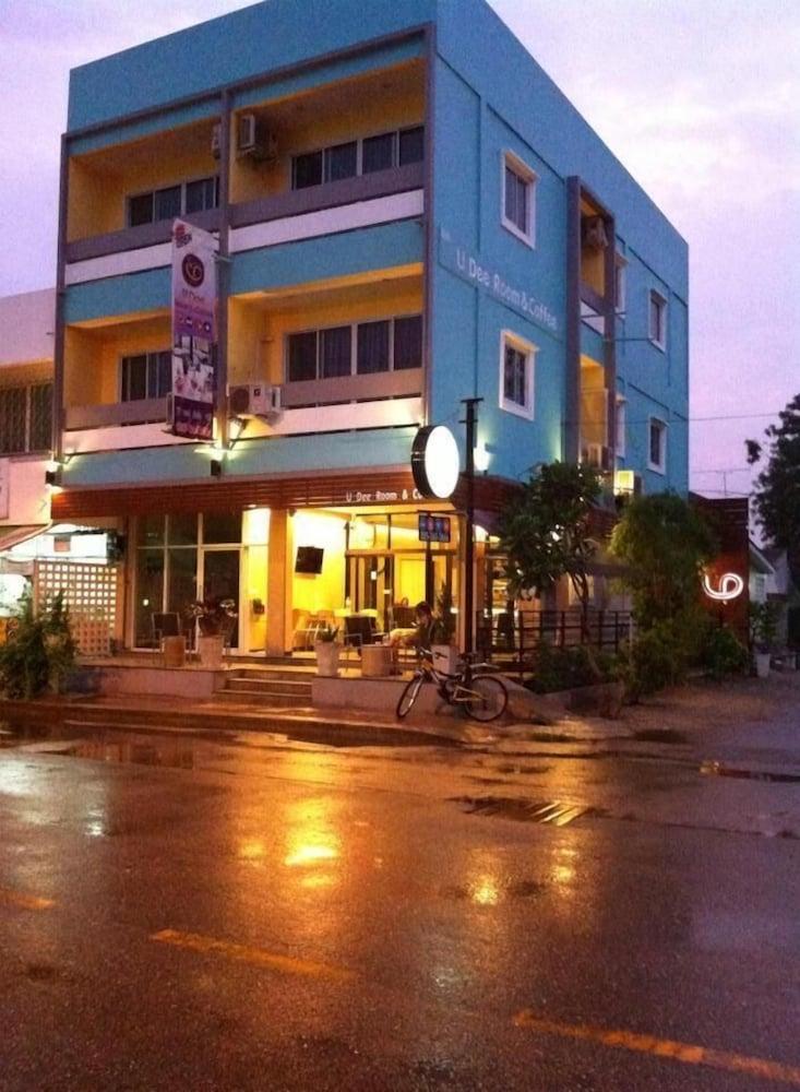 อยู่ดี รูม แอนด์ คอฟฟี่ Hotel กาญจนบุรี ภายนอก รูปภาพ