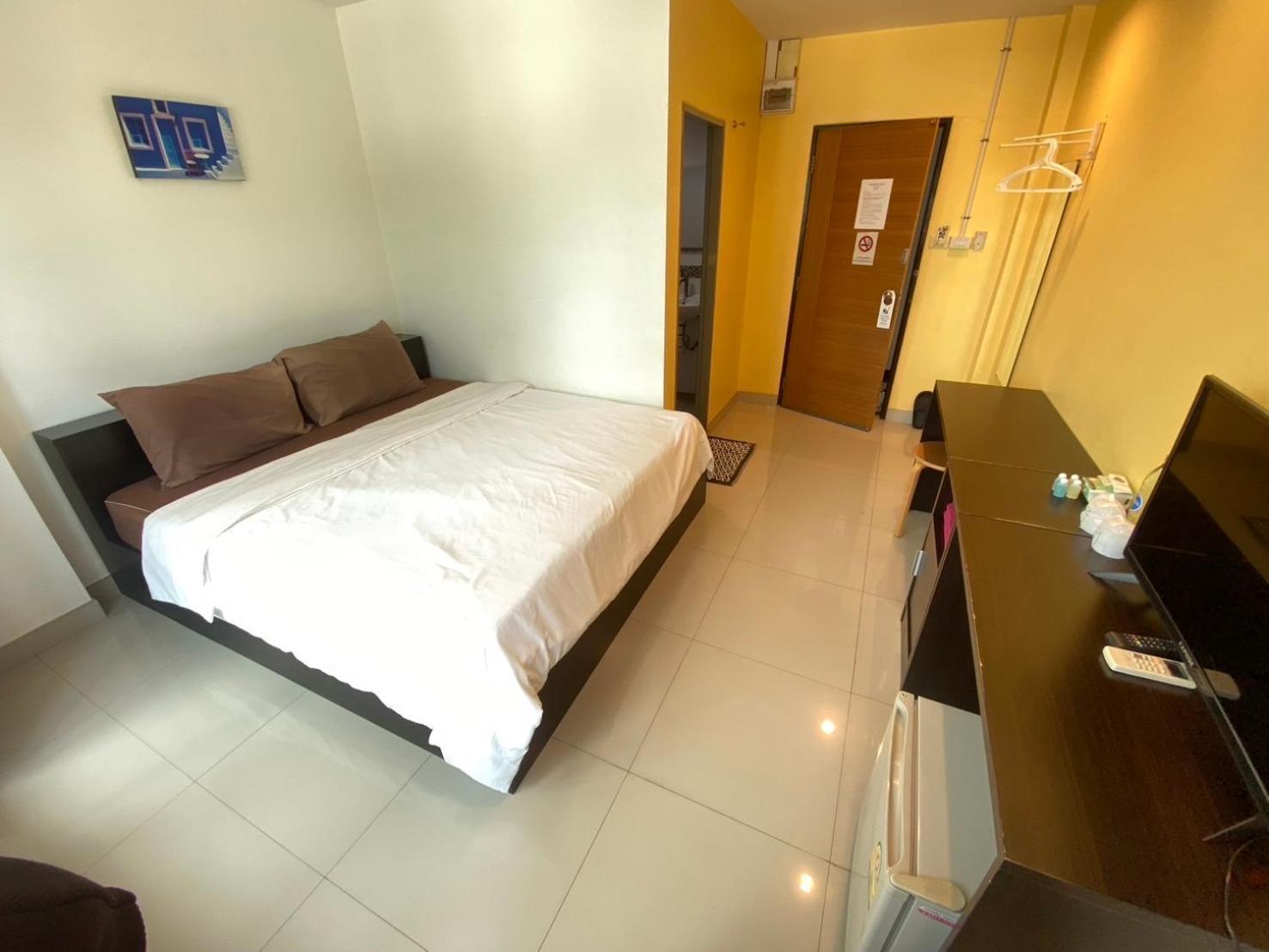 อยู่ดี รูม แอนด์ คอฟฟี่ Hotel กาญจนบุรี ภายนอก รูปภาพ