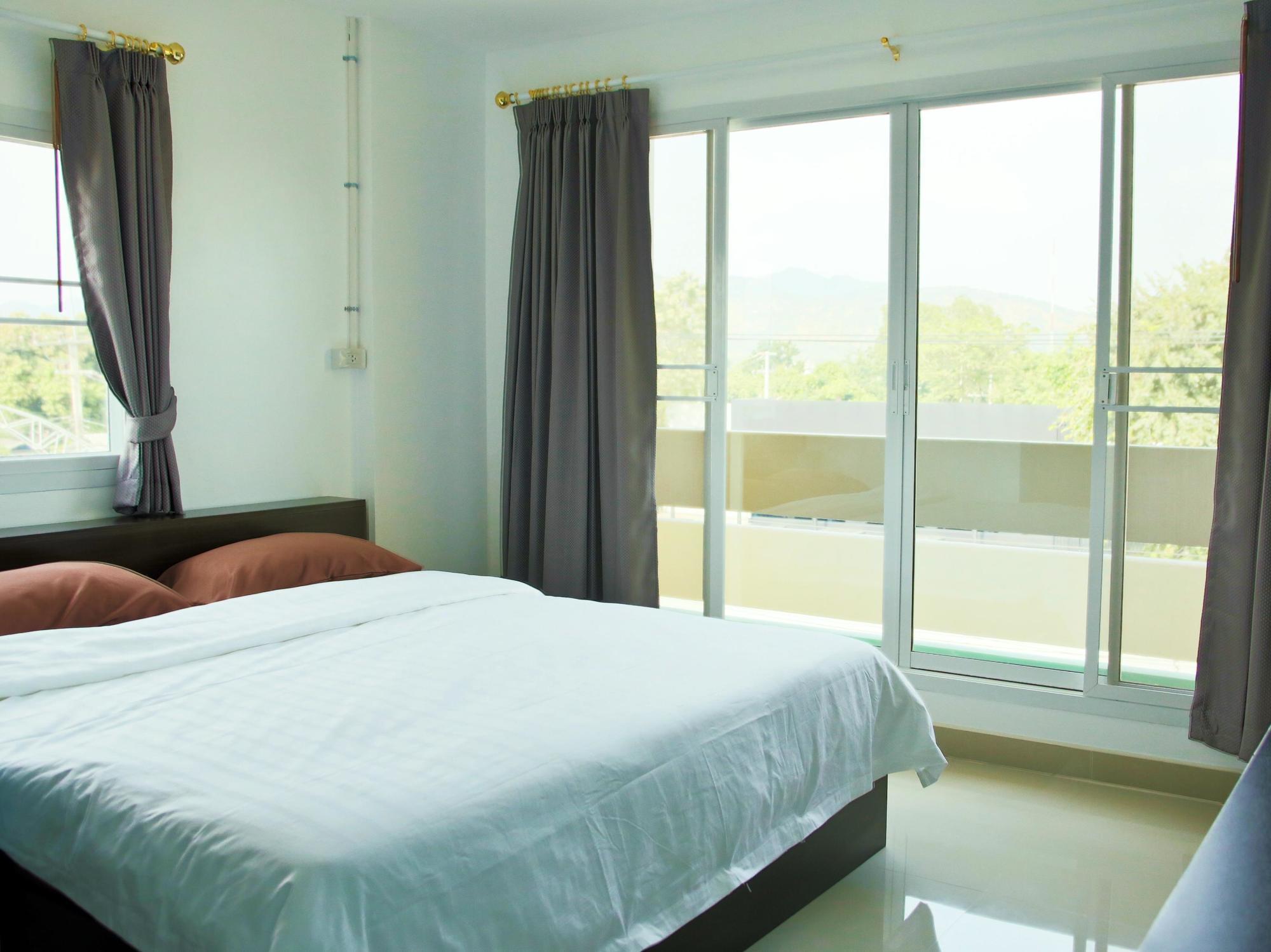 อยู่ดี รูม แอนด์ คอฟฟี่ Hotel กาญจนบุรี ภายนอก รูปภาพ